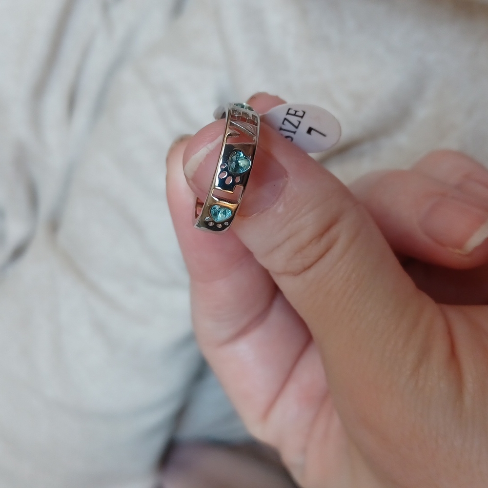 Ring - Picture 4 of 5